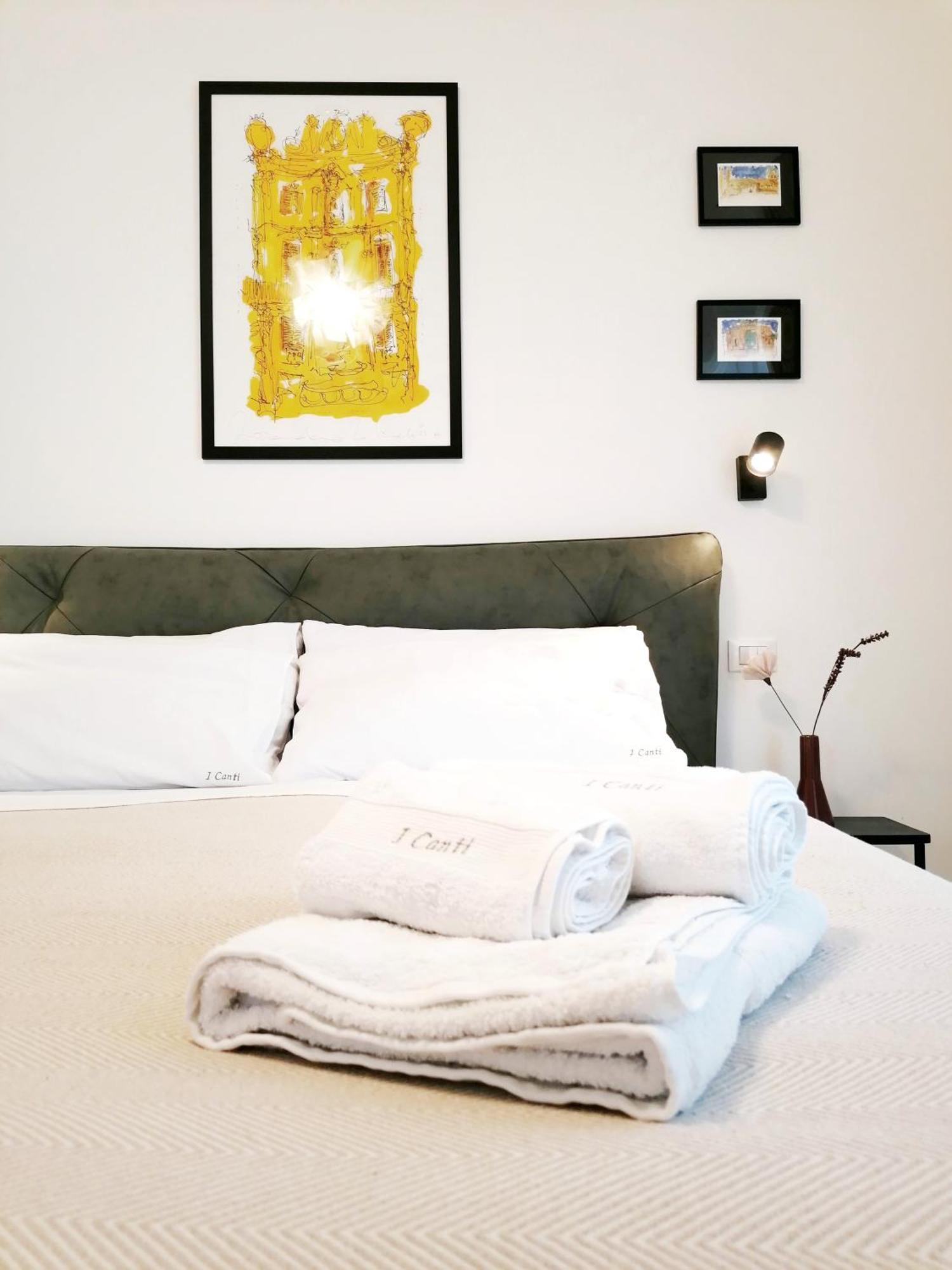 I Canti Comfort Rooms Palermo Luaran gambar